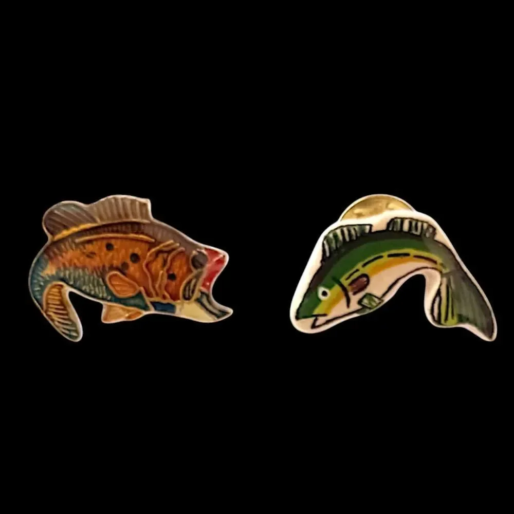 2 Vintage Fishing Hat Pins‎ Lapel Tie Tacks Large Mouth Bass Bassmaster Fishing.